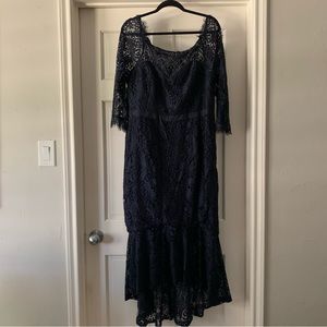EUC • City Chic Navy Lace Formal Gown • 16W